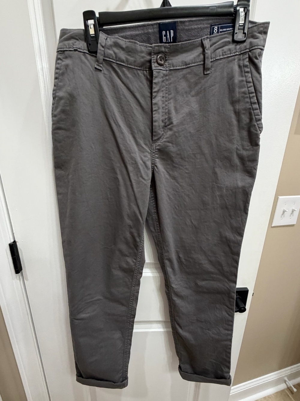 GAP women’s Gray Chino Pants
